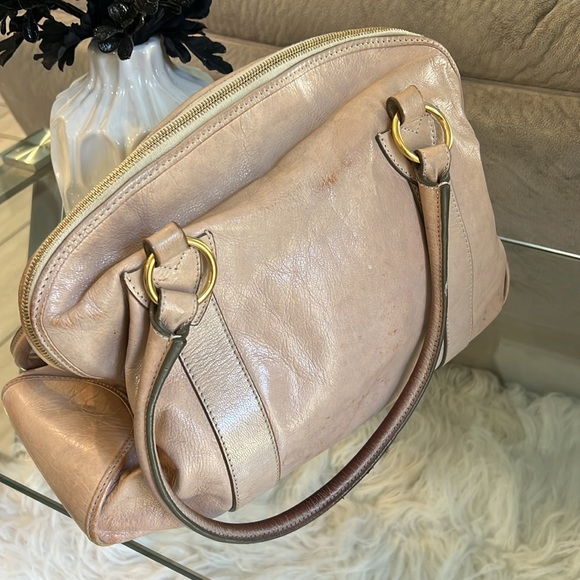 Marc jacobs satchel with gold hardware - Picture 6 of 7